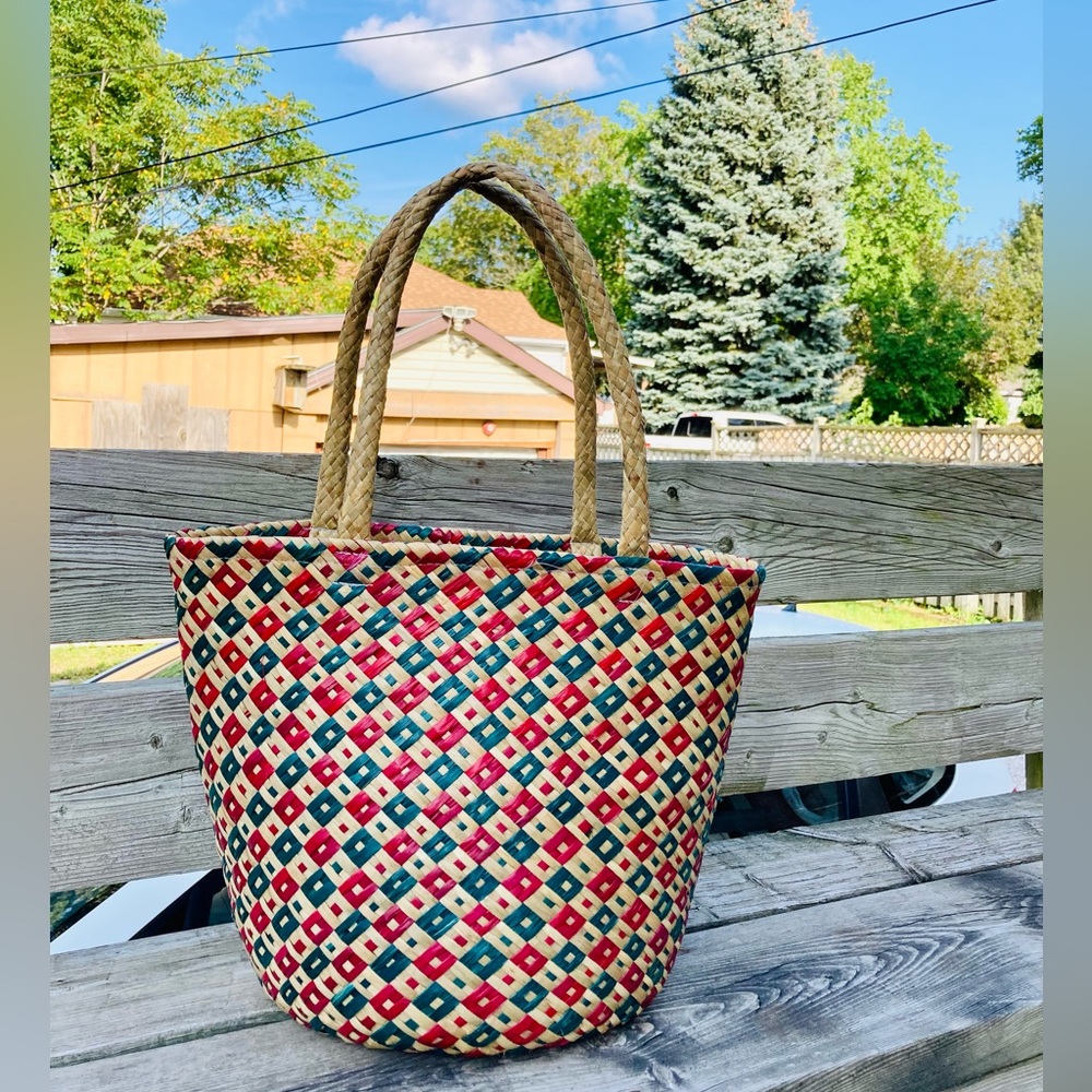 Big bottom Real straw basket colourful spacious sustainable
